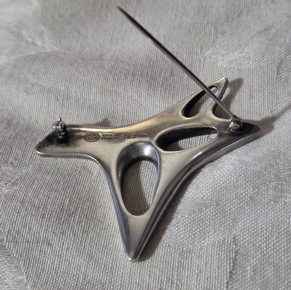 Vintage Georg Jensen Henning Koppel Sterling Silver and Black Enamel Brooch #323 - Picture 6 of 12